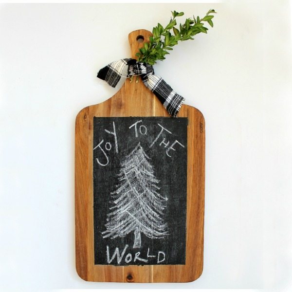 Fun Holiday Craft ... Cutting Board Chalkboard Art | View From The Fridge for Juggling Act Mama