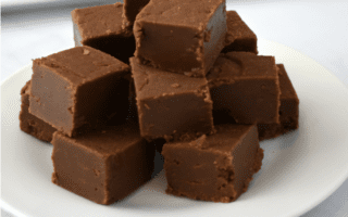 Homemade Fudge #ad #Cabot #DixieCrystals #ChristmasSweetsWekek