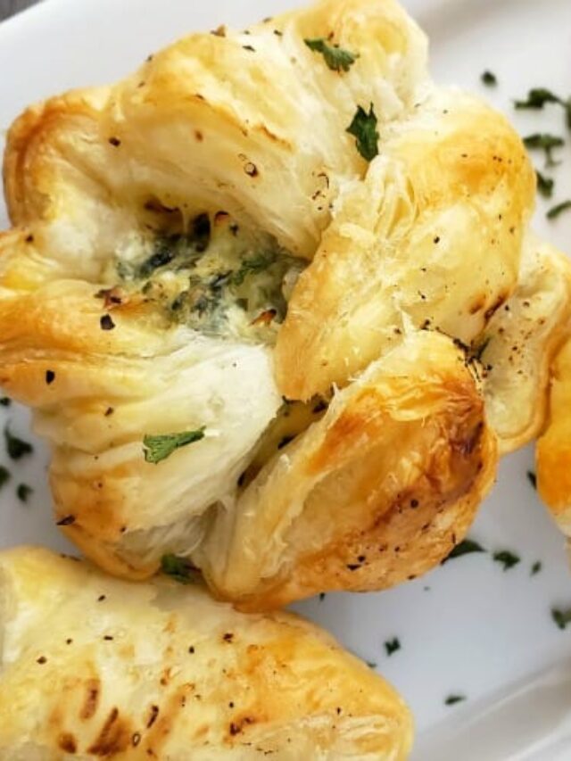 Spinach Puff Pastry #ad #wewalka 680x510