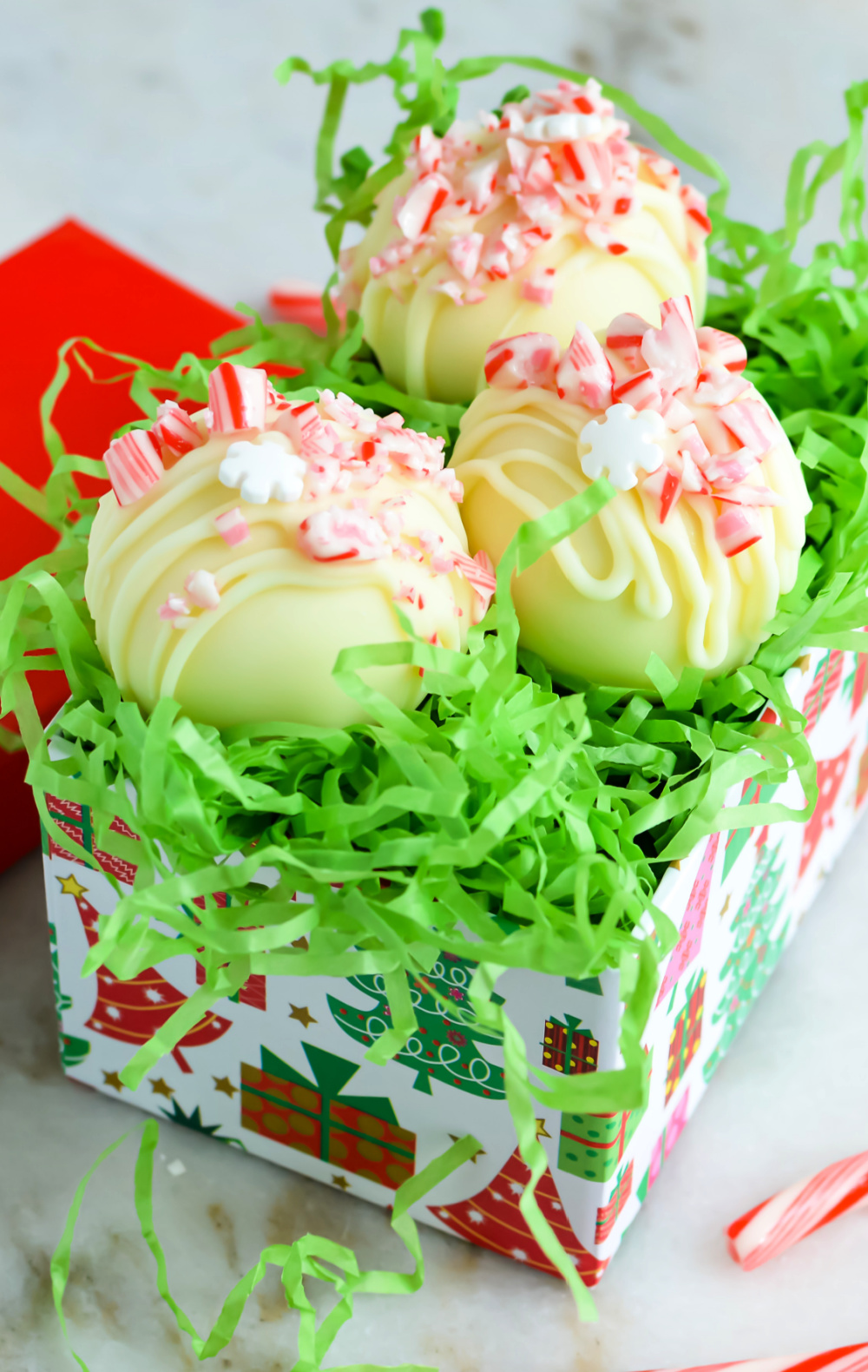 Peppermint White Chocolate Cocoa Bombs in a gift box.